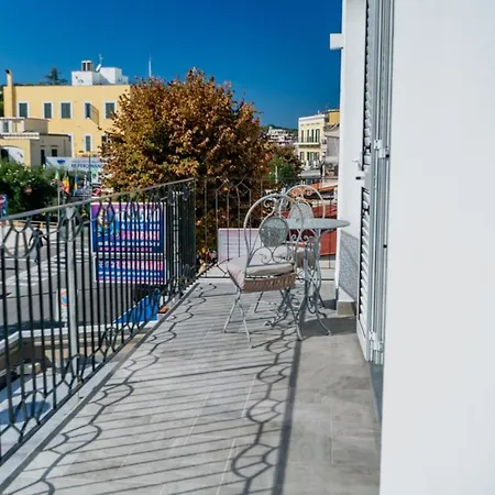 Delphi Soggiorni Romantic Suites With Private Terrace - Ischia Porto