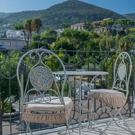 Delphi Soggiorni Romantic Suites With Private Terrace - Ischia Porto * איסקיה