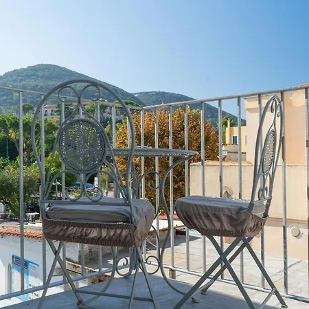 Delphi Soggiorni Romantic Suites With Private Terrace - Ischia Porto דירה איסקיה