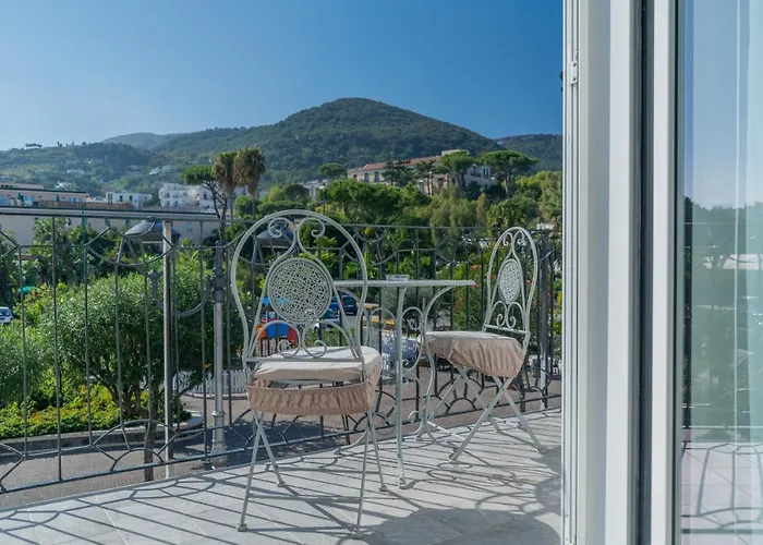 Delphi Soggiorni Romantic With Private Terrace - Porto ايسكيا